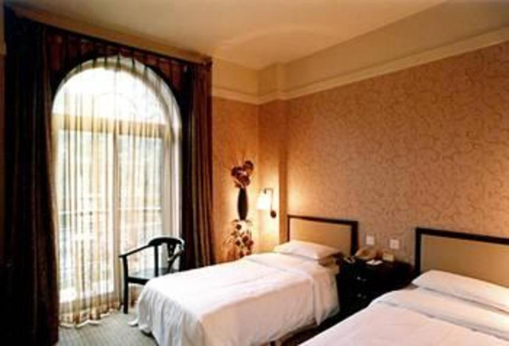 Dong Fang Hotel Пекин Екстериор снимка