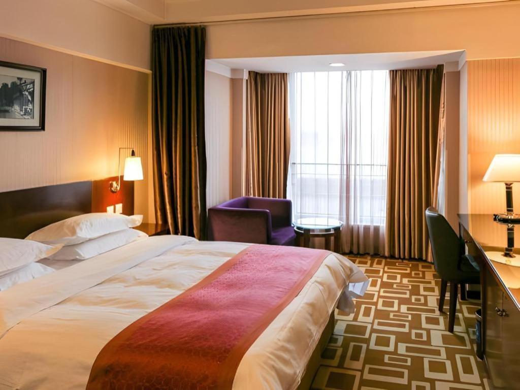 Dong Fang Hotel Пекин Екстериор снимка