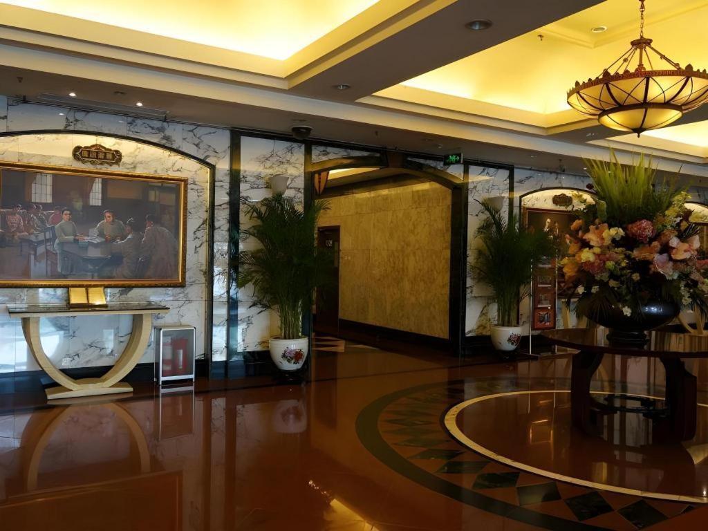 Dong Fang Hotel Пекин Екстериор снимка