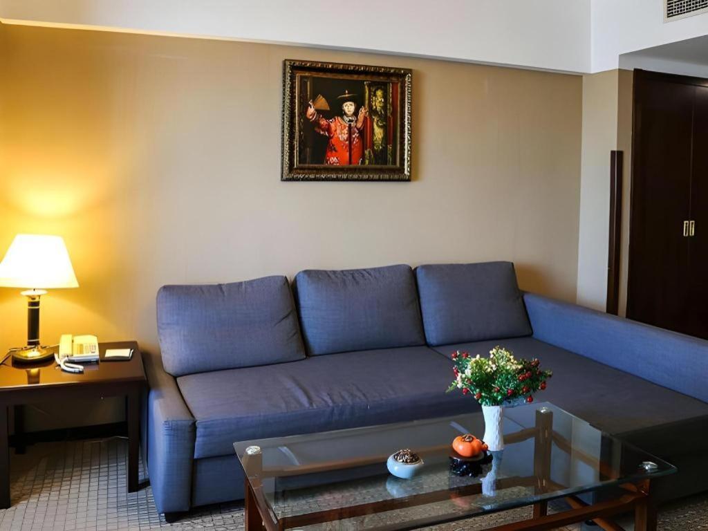 Dong Fang Hotel Пекин Екстериор снимка