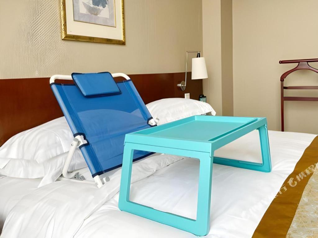 Dong Fang Hotel Пекин Екстериор снимка