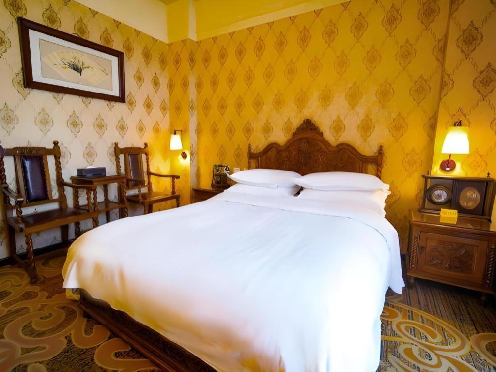 Dong Fang Hotel Пекин Екстериор снимка